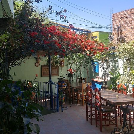 Casa Papaya San Miguel Hotel Сан Мигел де Аленде Екстериор снимка